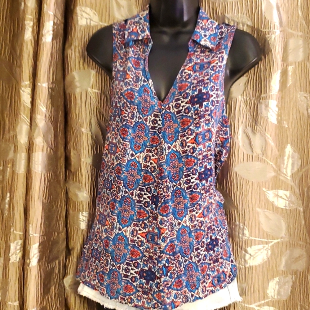 Beautiful gauzy, soft, flowy material with lace back. Very feminine and sexy.